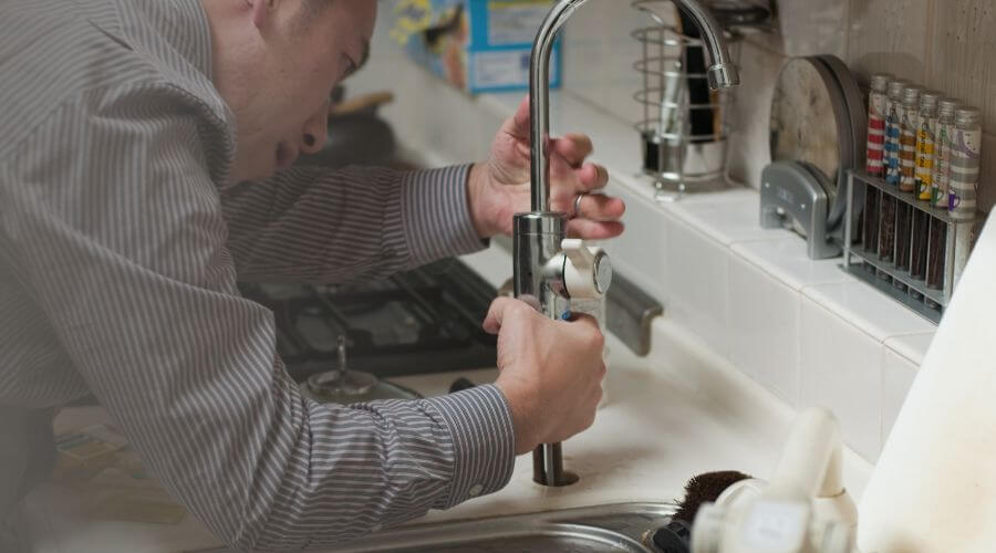 Professional emergency plumbing in Home, KS